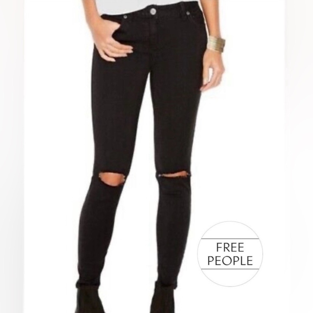 Free People Black Cotton Y2K Factory Distressed Knee Skinny Jeans Size 24